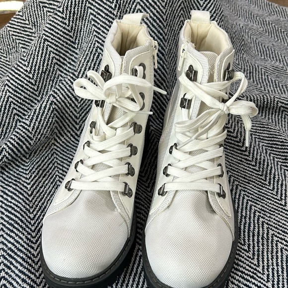 CLIFFS🗻White Mountain Boots - Picture 1 of 4